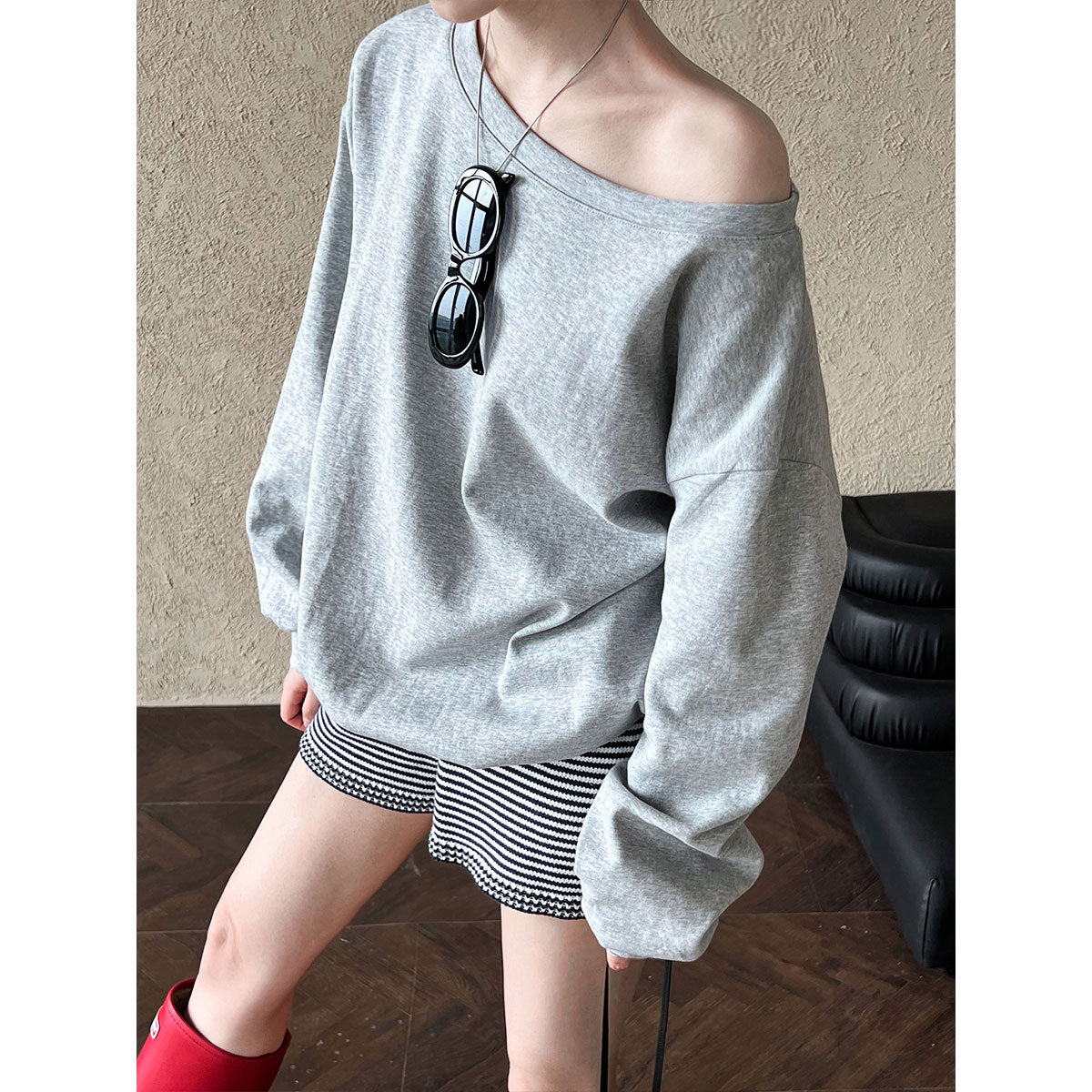 Slanted shoulder hoodie women's one neck off the shoulder top