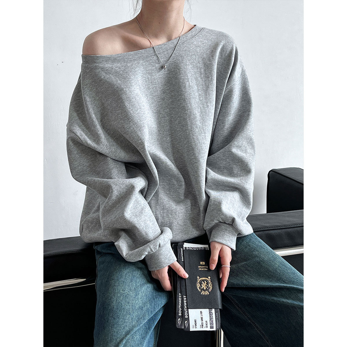 Slanted shoulder hoodie women's one neck off the shoulder top