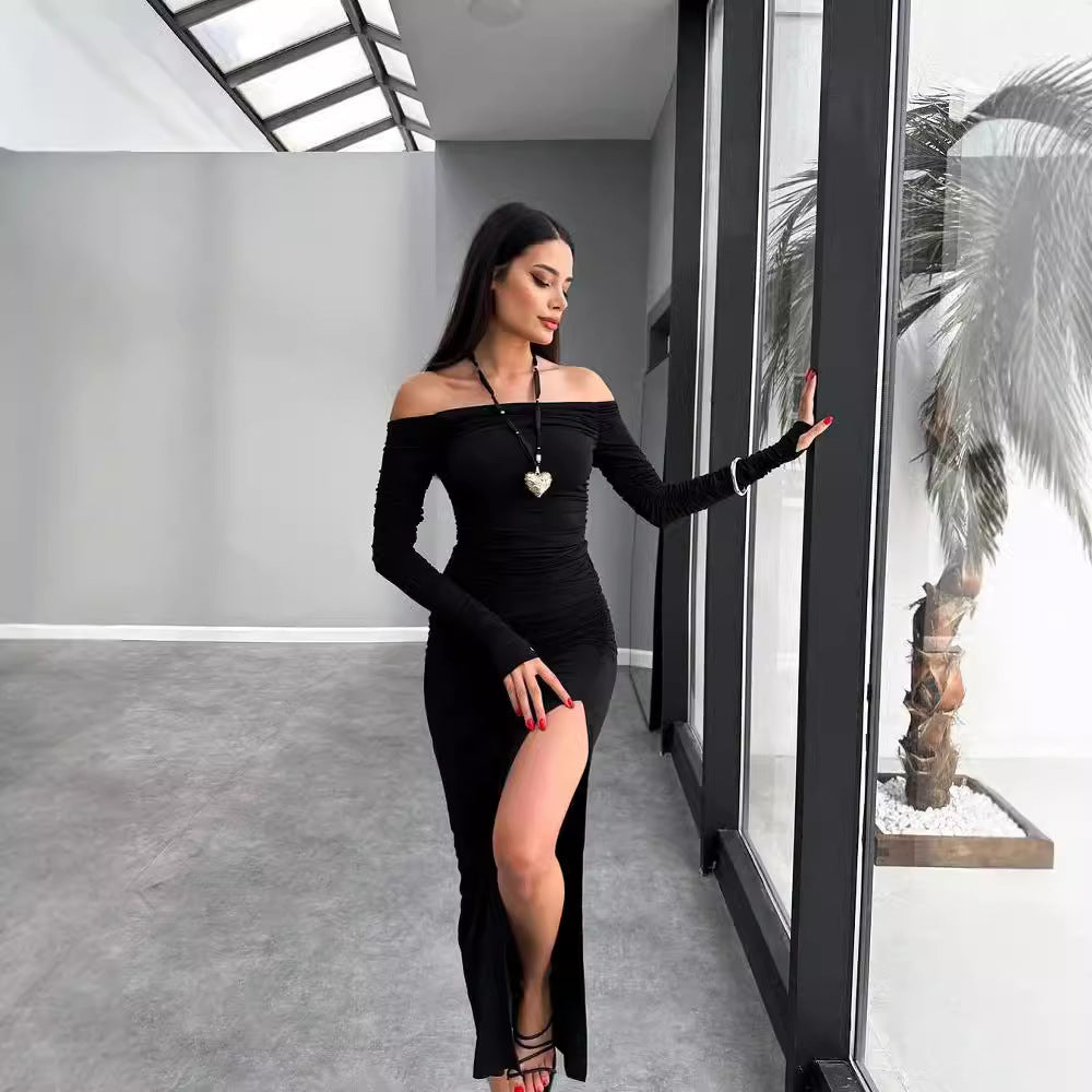 One line neck backless pleated long sleeved dress with hip opening