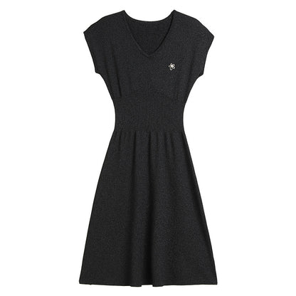 V-neck sleeveless dress slim fit A-line skirt