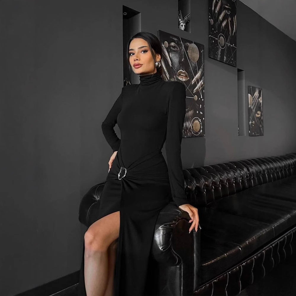 Solid color high neck slit pleated design dress